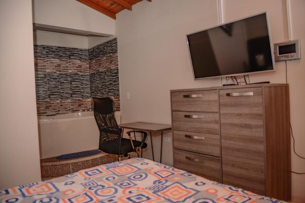 Poblado Brownstone Apartamento Medellín Exterior foto