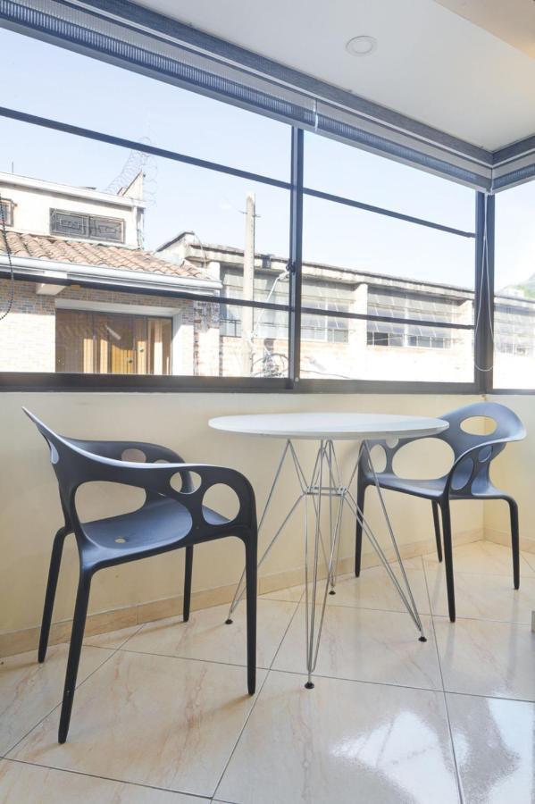 Poblado Brownstone Apartamento Medellín Exterior foto
